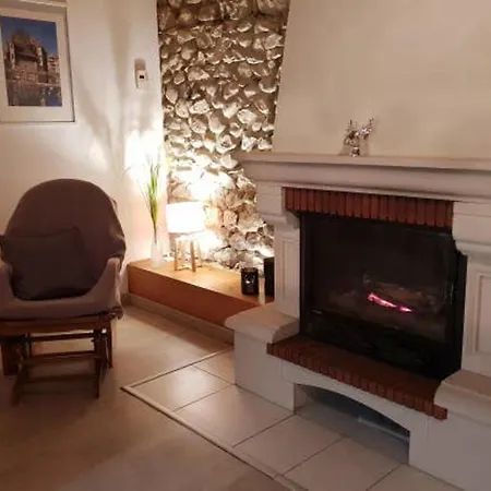Route De Clermont Apartment *